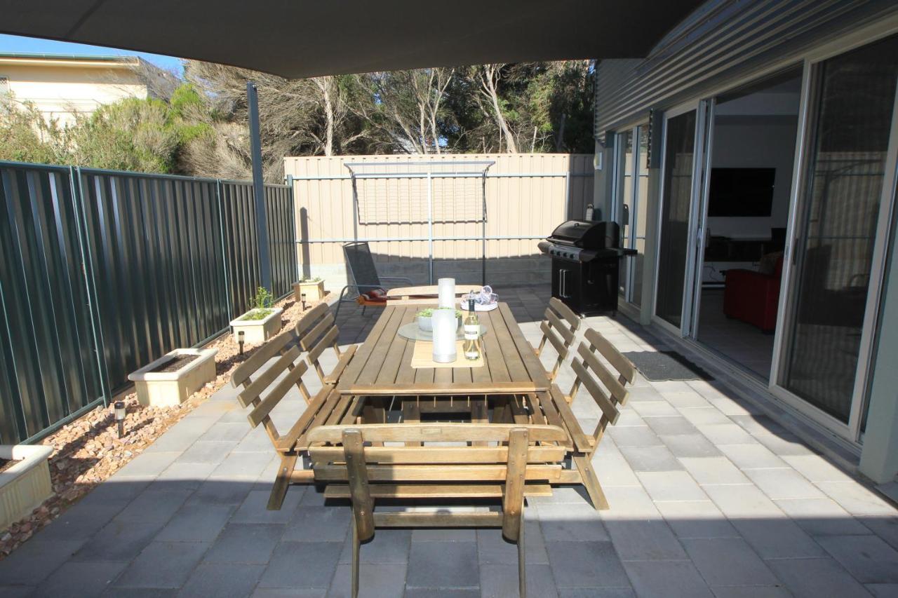 Elandra Holiday Home Moana Esterno foto